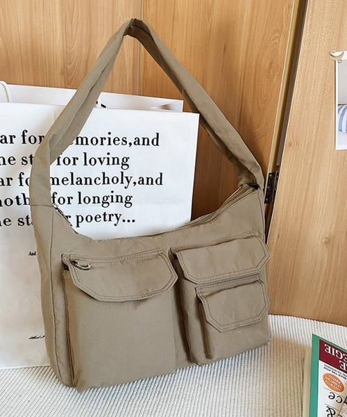Miniministore(ミニミニストア)の「ショルダーバッグ 肩掛けナイロン鞄 軽量(ショルダーバッグ・レディース・ブラック/カーキ/ブルー/アイボリー/イエロー/ラベンダー/ダークベージュ・FREE)」の22枚目の写真