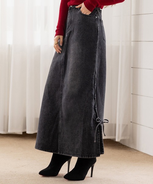 DAY CLOSET(デイ クローゼット)の「サイドリボン×マーメイドラインに熱視線。スリット入りピーチスキン加工デニムスカート レディース(デニムスカート・レディース・ブラック/ブルー・L/M)」の5枚目の写真