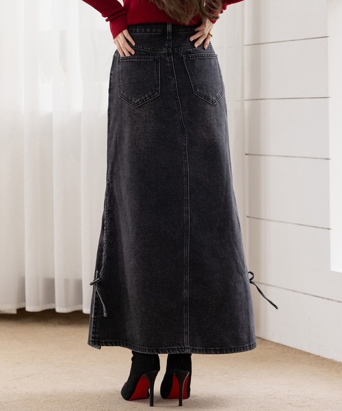 DAY CLOSET(デイ クローゼット)の「サイドリボン×マーメイドラインに熱視線。スリット入りピーチスキン加工デニムスカート レディース(デニムスカート・レディース・ブラック/ブルー・L/M)」の7枚目の写真