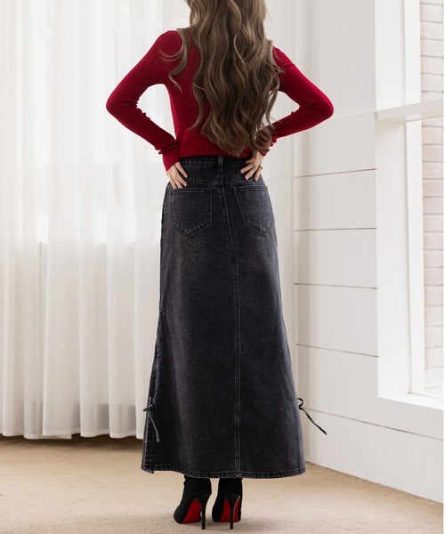 DAY CLOSET(デイ クローゼット)の「サイドリボン×マーメイドラインに熱視線。スリット入りピーチスキン加工デニムスカート レディース(デニムスカート・レディース・ブラック/ブルー・L/M)」の11枚目の写真