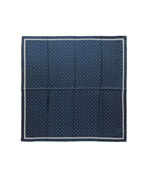 BEAMS F（ビームスエフ）の「シルク ハンドプリント ドット柄 スカーフ（ストール/ショール・メンズ・ブラック/ネイビー・ONE SIZE）」の2枚目の写真