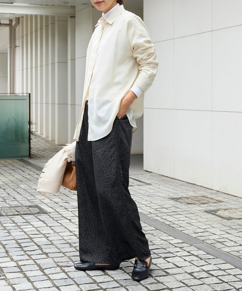 MICA&DEAL（マイカ＆ディール）の「レオパードプリントストレートパンツ（その他パンツ・レディース・チャコールグレー/ベージュ・FREE）」の8枚目の写真