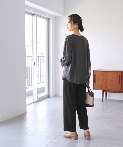 STYLE DELI（スタイルデリ）の「【Made in JAPAN】部分チュールのとろけるカットソートップス（Tシャツ/カットソー・レディース・チャコールグレー/ホワイト/ブラック・MEDIUM）」の8枚目の写真