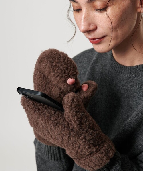 COLD BREAKER（コールドブレーカー）の「＜COLDBREAKER＞スリット ミトン（手袋・レディース・その他1/ピンク/ダークブラウン・FREE）」の4枚目の写真