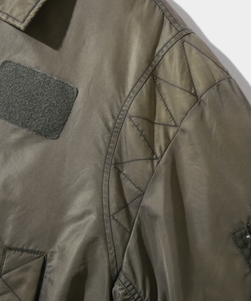 DIMITRI BLACK（ディミトリブラック）の「VLAD ダイングダーティウォッシュドエビエーター航空ジャケット_オリーブ（MA-1・レディース・その他・LARGE/MEDIUM）」の10枚目の写真