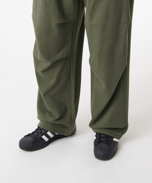 MUSINSA STANDARD（ムシンサスタンダード）の「パラシュートスウェットパンツ [カーキ]（スウェットパンツ・メンズ・その他・SMALL/MEDIUM/LARGE/X-LARGE/XX-LARGE）」の8枚目の写真