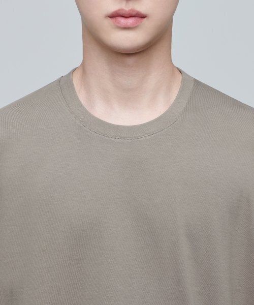MUSINSA STANDARD（ムシンサスタンダード）の「エクストラオーバーサイズクルーネックTシャツ[ダスティベージュ]（Tシャツ/カットソー・メンズ・その他・LARGE/X-LARGE/XX-LARGE/XXX-LARGE/SMALL/MEDIUM）」の4枚目の写真