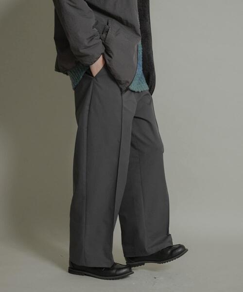 SENSE OF PLACE by URBAN RESEARCH(センスオブプレイスバイアーバンリサーチ)の「ピンタックワイドスラックス(その他パンツ・メンズ・チャコールグレー/ライトベージュ・MEDIUM/LARGE)」の6枚目の写真