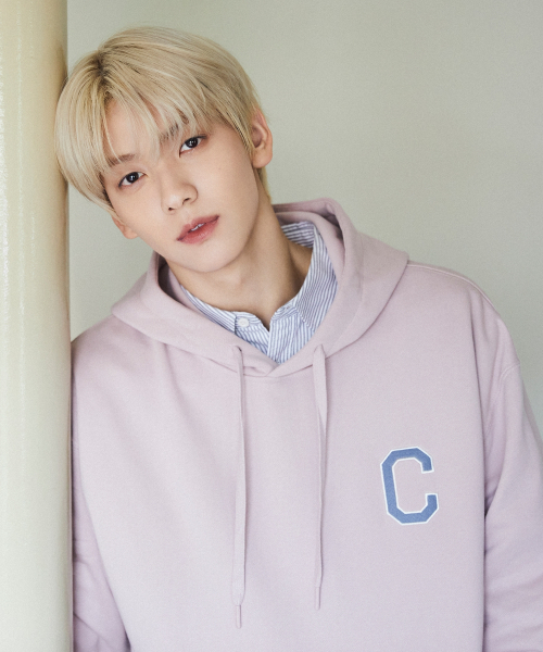 COVERNAT(カバーナット)の「Cロゴフードパーカー ライトピンク(パーカー・メンズ・その他・X-LARGE/SMALL/MEDIUM/LARGE)」の1枚目の写真