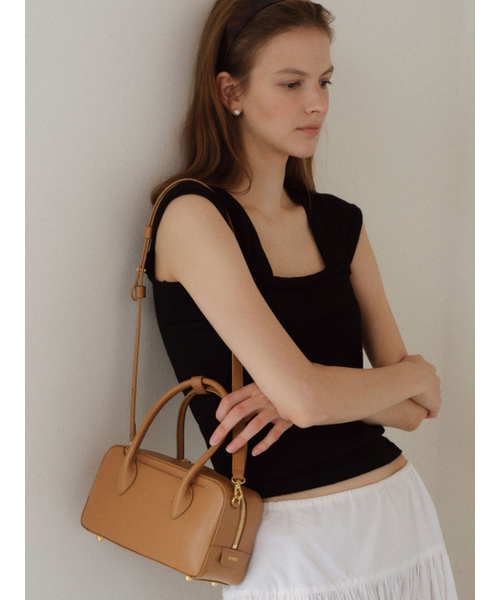 DEMERIEL(ドゥメリエル)の「Bowling Bag Medium Soft Brown(メッセンジャーバッグ・レディース・その他・FREE)」の1枚目の写真