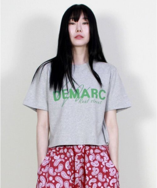 DEMARC（ドゥマーク）の「ロゴグラフィッククロップ半袖Tシャツグレー（Tシャツ/カットソー・レディース・その他・LARGE/MEDIUM）」の10枚目の写真