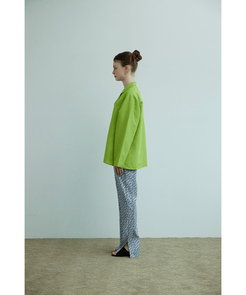 KOOKEESEE(クキシ)の「セミブーツカットラミプリントスリットパンツ_薄紫(その他パンツ・レディース・その他・SMALL/MEDIUM)」の3枚目の写真
