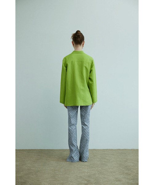 KOOKEESEE(クキシ)の「セミブーツカットラミプリントスリットパンツ_薄紫(その他パンツ・レディース・その他・SMALL/MEDIUM)」の4枚目の写真