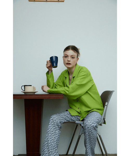 KOOKEESEE(クキシ)の「セミブーツカットラミプリントスリットパンツ_薄紫(その他パンツ・レディース・その他・SMALL/MEDIUM)」の13枚目の写真