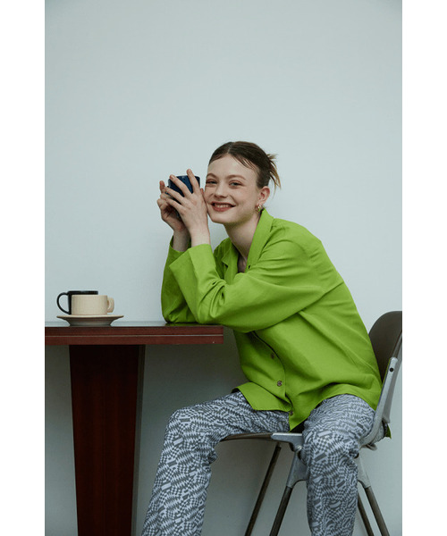 KOOKEESEE(クキシ)の「セミブーツカットラミプリントスリットパンツ_薄紫(その他パンツ・レディース・その他・SMALL/MEDIUM)」の14枚目の写真