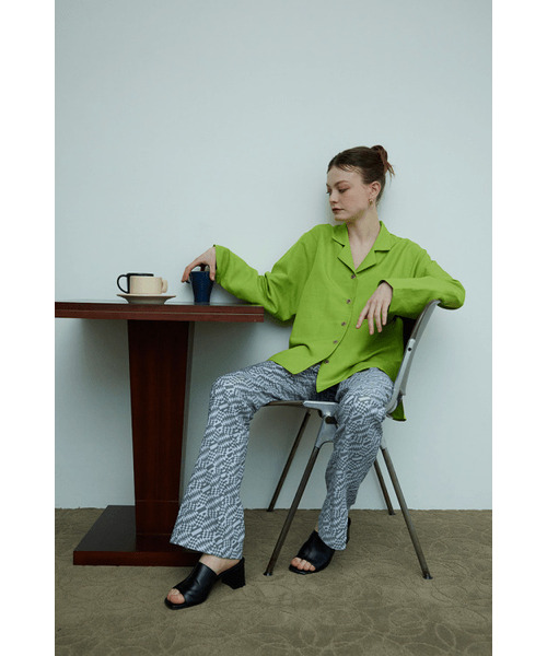 KOOKEESEE(クキシ)の「セミブーツカットラミプリントスリットパンツ_薄紫(その他パンツ・レディース・その他・SMALL/MEDIUM)」の18枚目の写真