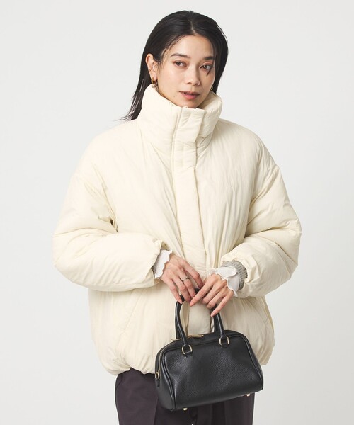 green label relaxing(グリーンレーベルリラクシング)の「エアーパフィ スタンドカラー ブルゾン(ブルゾン・レディース・ブラック/モカ/オフホワイト・FREE)」の2枚目の写真