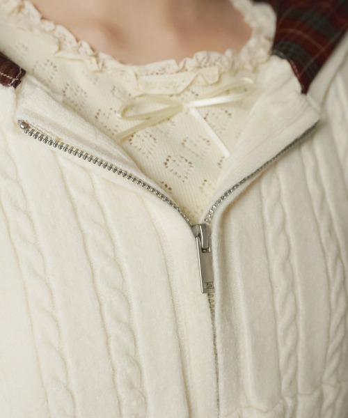 SPINNS（スピンズ）の「チェック裏フードで差がつく☆ダブルジップケーブルニットカーディガン（カーディガン/ボレロ・レディース・グレー/アイボリー/サックスブルー/チャコール・ONESIZE）」の19枚目の写真