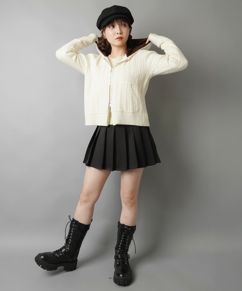 SPINNS（スピンズ）の「チェック裏フードで差がつく☆ダブルジップケーブルニットカーディガン（カーディガン/ボレロ・レディース・グレー/アイボリー/サックスブルー/チャコール・ONESIZE）」の13枚目の写真