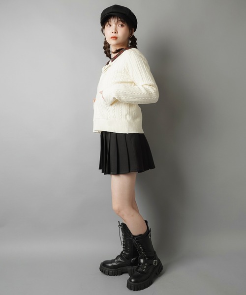 SPINNS（スピンズ）の「チェック裏フードで差がつく☆ダブルジップケーブルニットカーディガン（カーディガン/ボレロ・レディース・グレー/アイボリー/サックスブルー/チャコール・ONESIZE）」の15枚目の写真