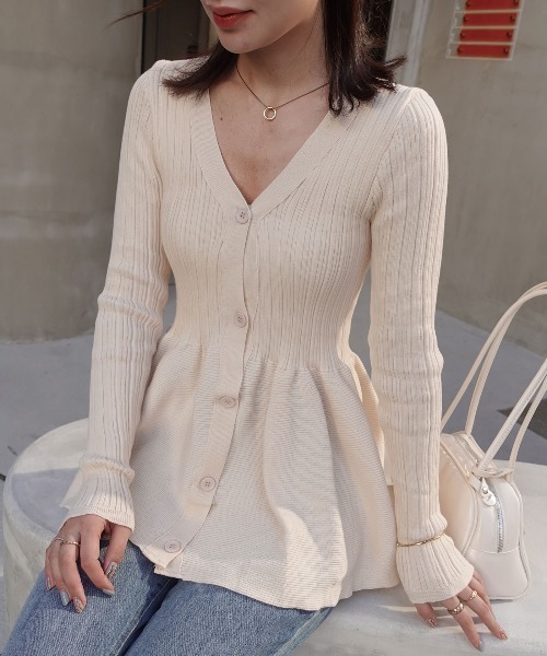 CORNERS（コーナーズ）の「【2026SS】ペプラムニットカーディガン（カーディガン/ボレロ・レディース・ブラック/アイボリー/ネイビー・FREE）」の2枚目の写真