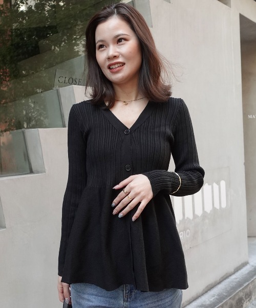 CORNERS（コーナーズ）の「【2026SS】ペプラムニットカーディガン（カーディガン/ボレロ・レディース・ブラック/アイボリー/ネイビー・FREE）」の5枚目の写真