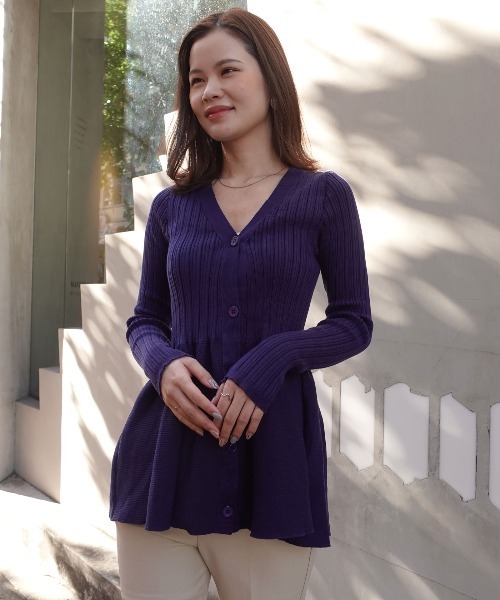 CORNERS（コーナーズ）の「【2026SS】ペプラムニットカーディガン（カーディガン/ボレロ・レディース・ブラック/アイボリー/ネイビー・FREE）」の9枚目の写真