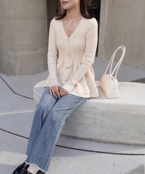 CORNERS（コーナーズ）の「【2026SS】ペプラムニットカーディガン（カーディガン/ボレロ・レディース・ブラック/アイボリー/ネイビー・FREE）」の11枚目の写真