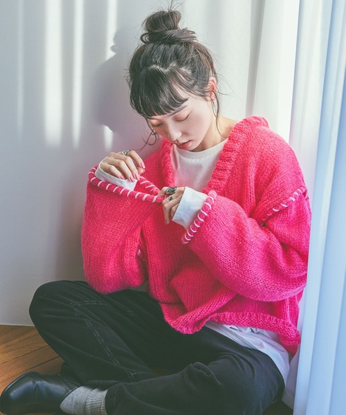 niko and...（ニコアンド）の「ハンドステッチオーバーVネックプルオーバー（ニット/セーター・レディース・ピンク/アイボリー/ブラック/グリーン・FREE）」の17枚目の写真