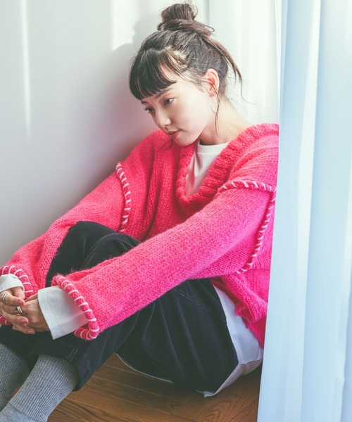 niko and（ニコアンド）の「ハンドステッチオーバーVネックプル