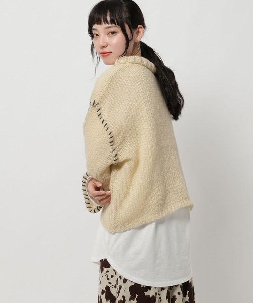 niko and...（ニコアンド）の「ハンドステッチオーバーVネックプルオーバー（ニット/セーター・レディース・ピンク/アイボリー/ブラック/グリーン・FREE）」の8枚目の写真