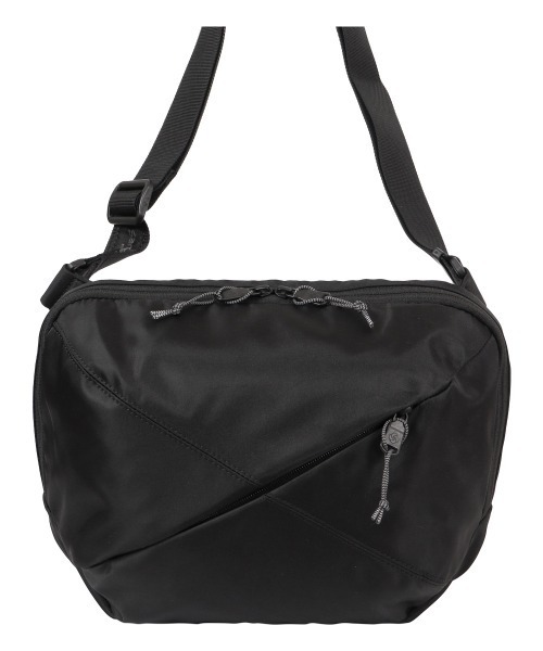 Samsonite Red（サムソナイトレッド）の「【SAMSONITE RED/サムソナイトレッド】 SAC'S BAR別注 バイアスジャック4D SLING BODY BAG M（ボディバッグ/ウエストポーチ・メンズ・ブラック・FREE）」の5枚目の写真