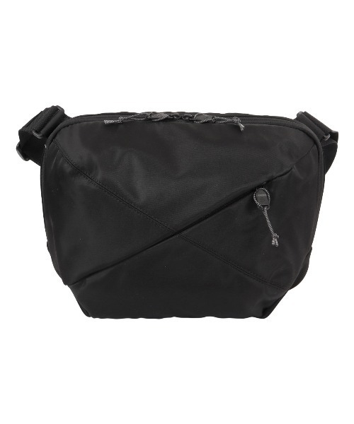 Samsonite Red（サムソナイトレッド）の「【SAMSONITE RED/サムソナイトレッド】 SAC'S BAR別注 バイアスジャック4D SLING BODY BAG M（ボディバッグ/ウエストポーチ・メンズ・ブラック・FREE）」の3枚目の写真