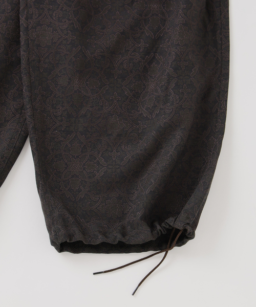 JOURNAL STANDARD J.S HOMESTEAD（ジャーナルスタンダードホームステッド）の「J.S.Homestead / アラベスク エア クルー パンツ（スラックス・メンズ・ブラック系その他/ライトグリーン/ベージュ・MEDIUM/LARGE）」の6枚目の写真