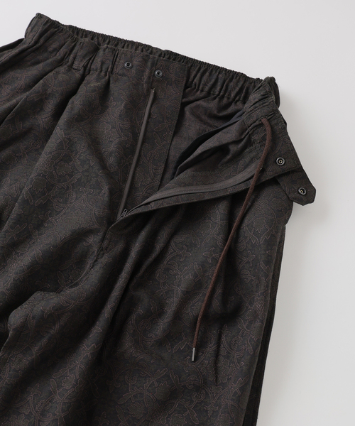 JOURNAL STANDARD J.S HOMESTEAD（ジャーナルスタンダードホームステッド）の「J.S.Homestead / アラベスク エア クルー パンツ（スラックス・メンズ・ブラック系その他/ライトグリーン/ベージュ・MEDIUM/LARGE）」の9枚目の写真