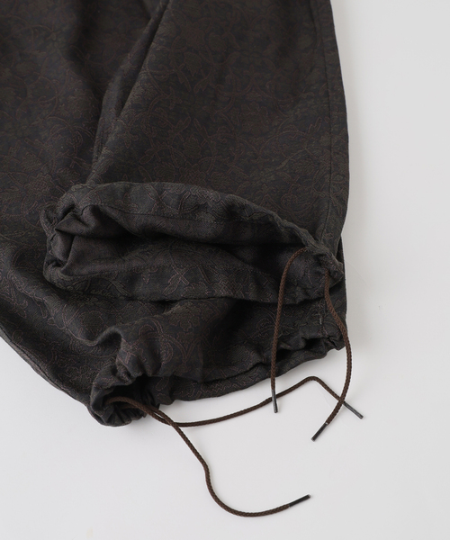 JOURNAL STANDARD J.S HOMESTEAD（ジャーナルスタンダードホームステッド）の「J.S.Homestead / アラベスク エア クルー パンツ（スラックス・メンズ・ブラック系その他/ライトグリーン/ベージュ・MEDIUM/LARGE）」の10枚目の写真