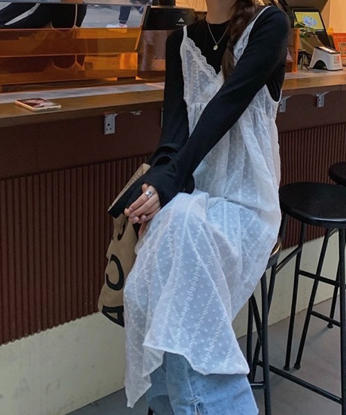 SHOUYO(ショウヨウ)の「エンボスドット キャミソールロングワンピース(ワンピース・レディース・ホワイト・M)」の6枚目の写真
