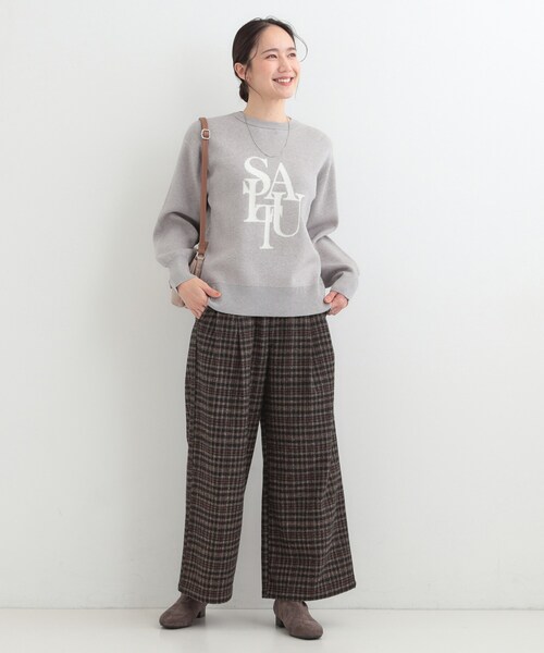 SHOO・LA・RUE（シューラルー）の「【洗濯機可/S-LL】もちもちタッチ スウェットライクロゴニット（ニット/セーター・レディース・グレー/ネイビー/ライトベージュ・03/02/01/04）」の6枚目の写真