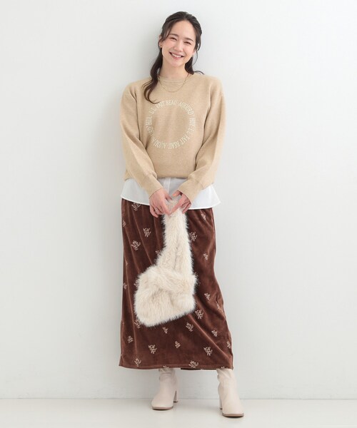 SHOO・LA・RUE（シューラルー）の「【洗濯機可/S-LL】もちもちタッチ スウェットライクロゴニット（ニット/セーター・レディース・グレー/ネイビー/ライトベージュ・03/02/01/04）」の14枚目の写真