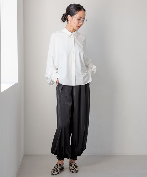 HEREIAM(ヘレイアム)の「【HEREIAM】ギャザーギャザーブラウス(シャツ/ブラウス・レディース・ライトブルー/ブラック/オフホワイト・FREE)」の15枚目の写真