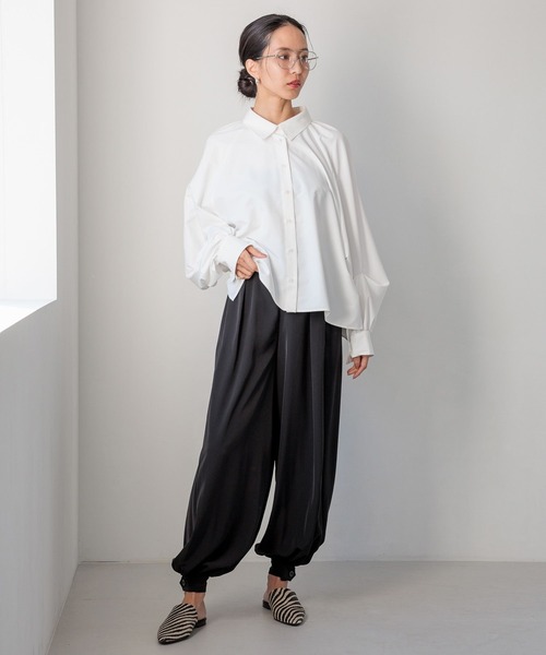 HEREIAM(ヘレイアム)の「【HEREIAM】ギャザーギャザーブラウス(シャツ/ブラウス・レディース・ライトブルー/ブラック/オフホワイト・FREE)」の16枚目の写真