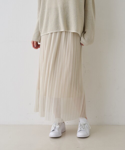 EMMA　ROUGE VIF（エマルージュヴィフ）の「【一部店舗限定】ラメシアープリーツスカート/春服/フェミニン/ウエストゴム/オフィスカジュアル（スカート・レディース・グレー/アイボリー・フリー）」の8枚目の写真