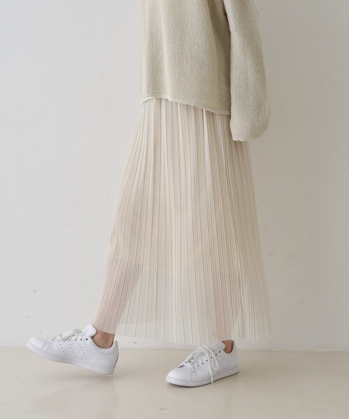 EMMA　ROUGE VIF（エマルージュヴィフ）の「【一部店舗限定】ラメシアープリーツスカート/春服/フェミニン/ウエストゴム/オフィスカジュアル（スカート・レディース・グレー/アイボリー・フリー）」の9枚目の写真