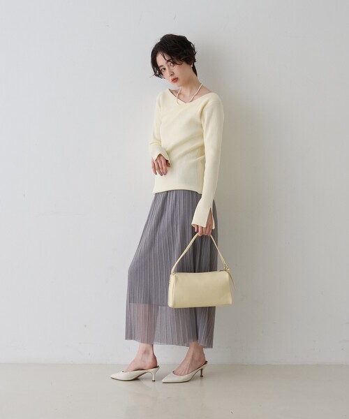 EMMA　ROUGE VIF（エマルージュヴィフ）の「【一部店舗限定】ラメシアープリーツスカート/春服/フェミニン/ウエストゴム/オフィスカジュアル（スカート・レディース・グレー/アイボリー・フリー）」の14枚目の写真