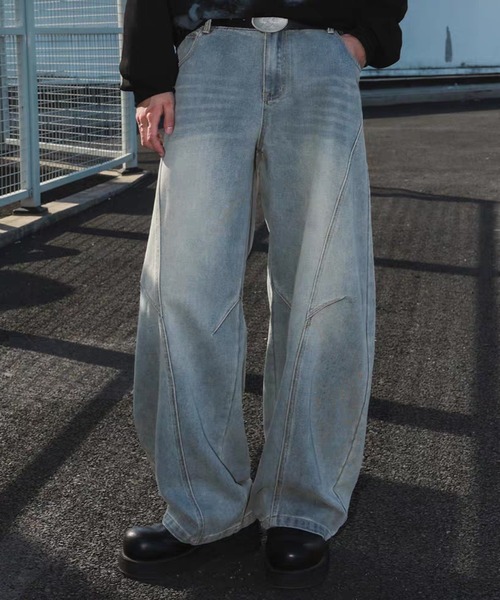 TOBEE（トゥビー）の「【TOBEE】ヴィンテージ カーブシルエット バレルレッグ デニムパンツ（デニムパンツ・メンズ・ブラック/ブルー・MEDIUM/LARGE/X-LARGE）」の9枚目の写真