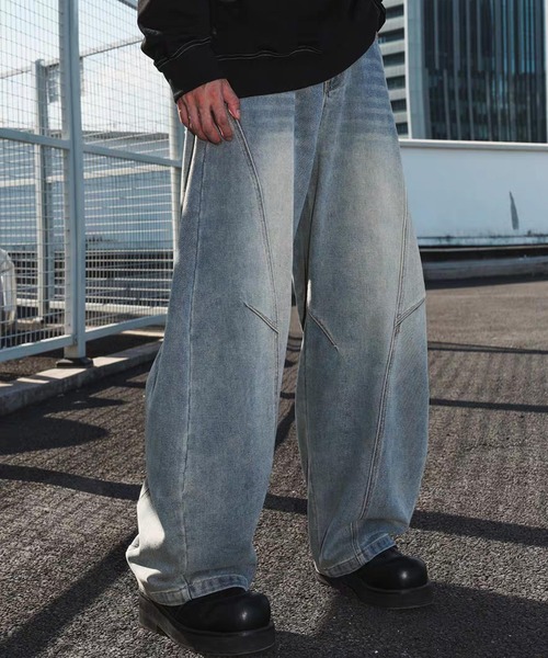 TOBEE（トゥビー）の「【TOBEE】ヴィンテージ カーブシルエット バレルレッグ デニムパンツ（デニムパンツ・メンズ・ブラック/ブルー・MEDIUM/LARGE/X-LARGE）」の11枚目の写真