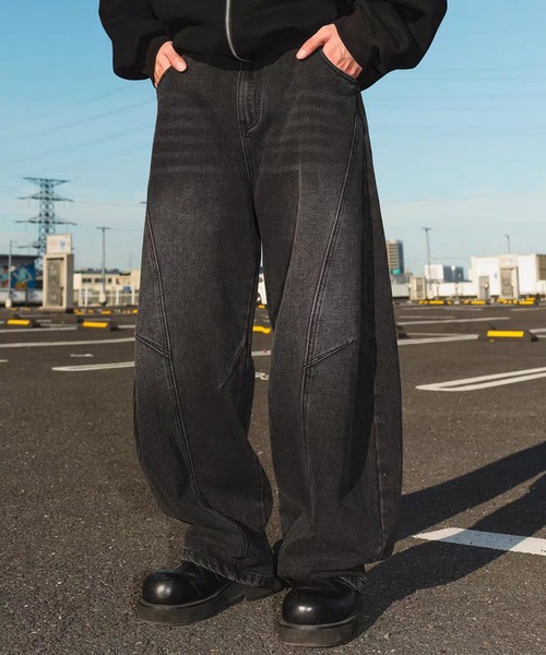 TOBEE（トゥビー）の「【TOBEE】ヴィンテージ カーブシルエット バレルレッグ デニムパンツ（デニムパンツ・メンズ・ブラック/ブルー・MEDIUM/LARGE/X-LARGE）」の20枚目の写真