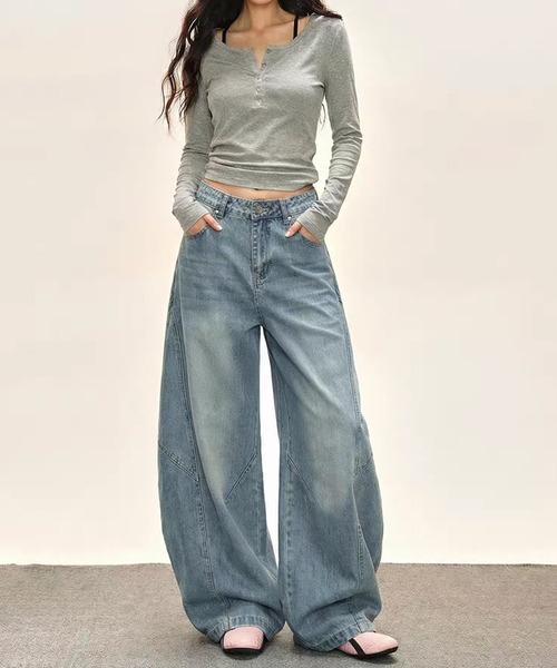 TOBEE（トゥビー）の「【TOBEE】ヴィンテージ カーブシルエット バレルレッグ デニムパンツ（デニムパンツ・メンズ・ブラック/ブルー・MEDIUM/LARGE/X-LARGE）」の13枚目の写真