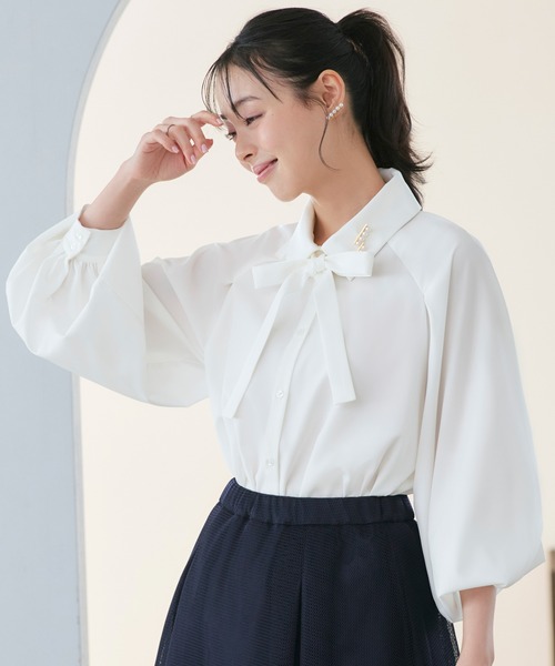 RUIRUE BOUTIQUE(ルイルエブティック)の「洗える/2WAY | ラグランタックスリーブ ボウタイブラウス | ブラウス・トップス・シャツ・オケージョンブラウス・長袖ブラウス・きれいめブラウス・オフィスカジュアルブラウス(シャツ/ブラウス・レディース・ペールイエロー/ライトベージュ/ラベンダー/ブルー/ホワイト・L/M)」の6枚目の写真