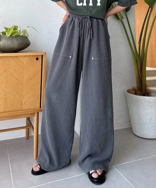 CIAOPANIC TYPY(チャオパニックティピー)の「【UNISEX】【シルエット調整可】ピグメント加工ワッフルイージーパンツ/WEB限定カラーあり(スウェットパンツ・レディース・サックスブルー/ブラック/カーキ/ネイビー/ベージュ/ピンク/グレー/オリーブ/ブラウン/グレー系その他/ダークブルー/グレー系その他2/インディゴブルー・LARGE/MEDIUM)」の22枚目の写真
